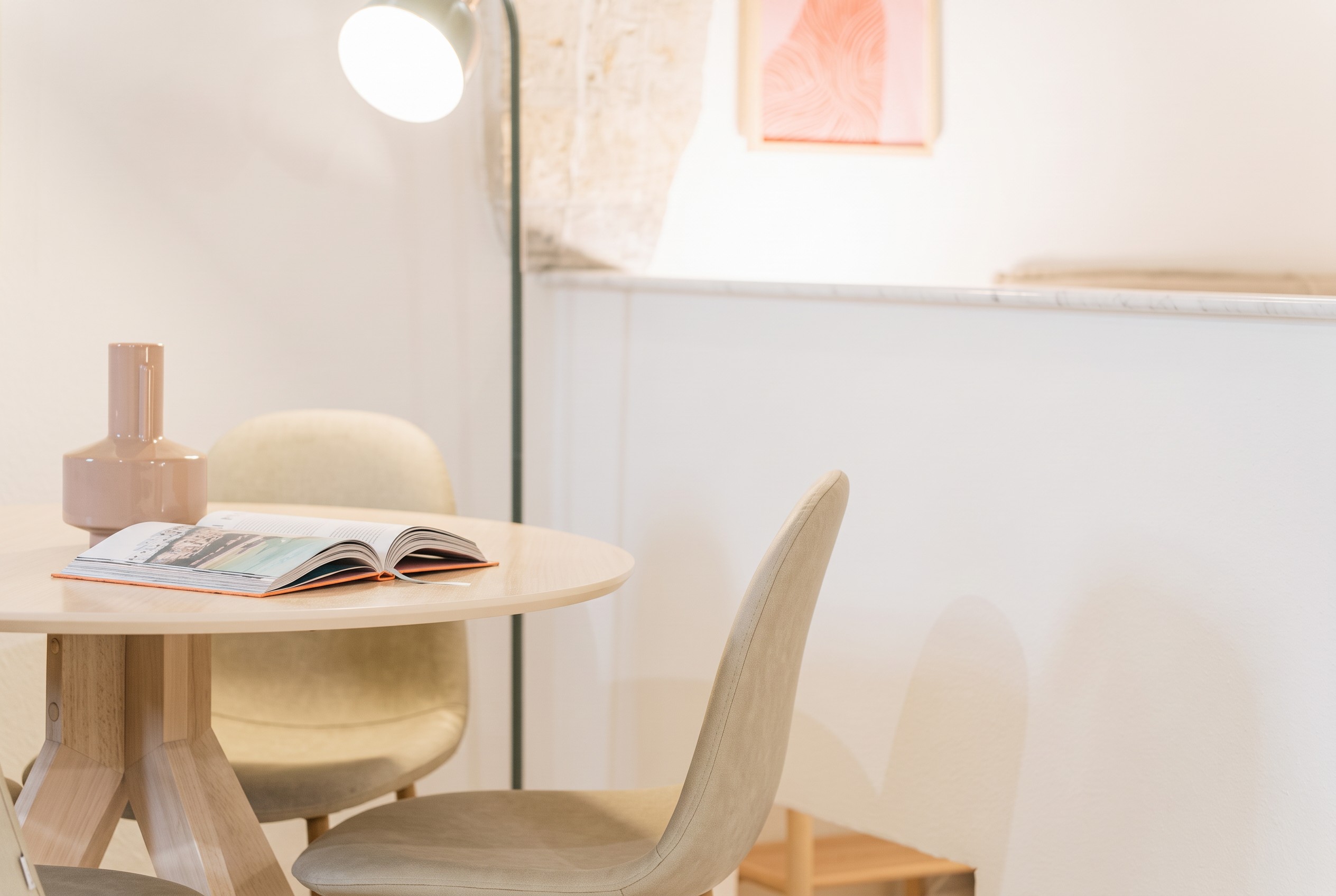 Quiet dining corner with a Puglia guidebook